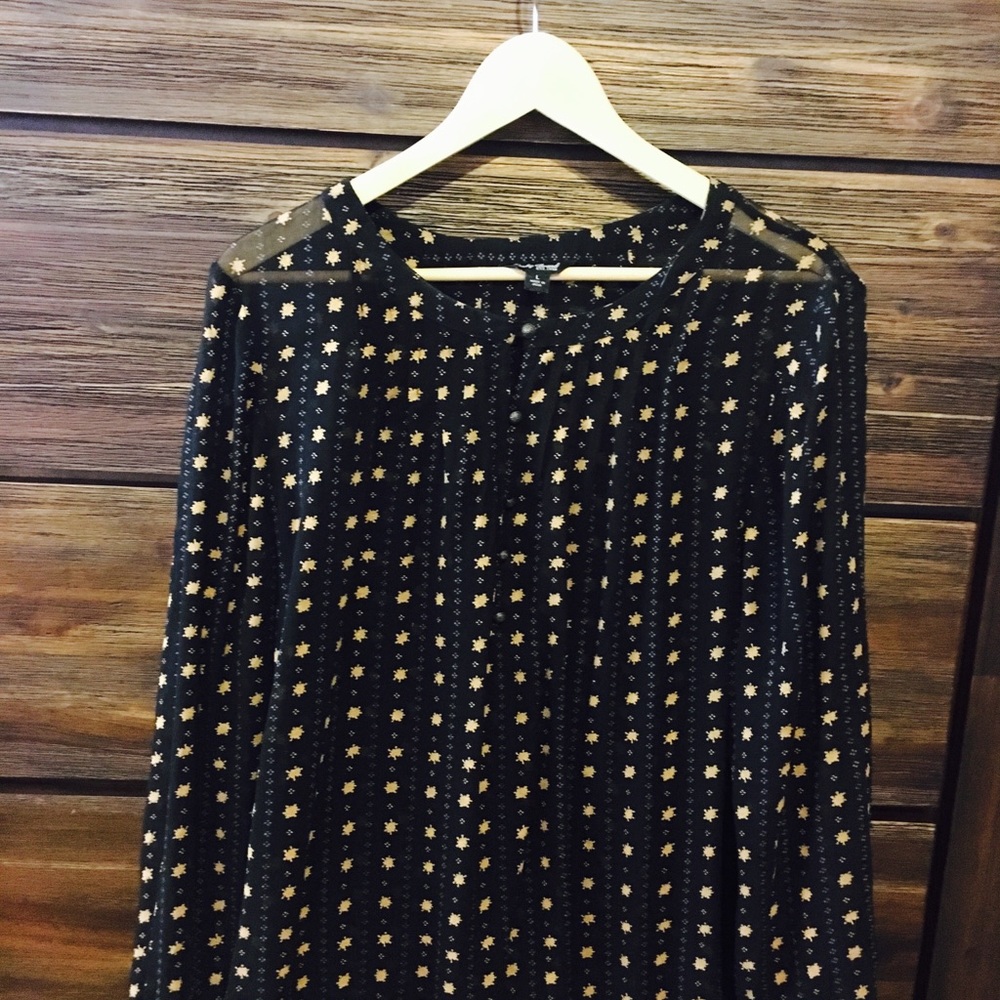 Lucky brand, lightweight/filmy blouse